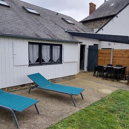 Gites De L'Archange Courtils Exteriér fotografie